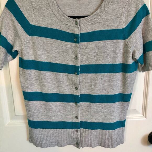Red Brand Short Sleeve Button Down Cardigan Gray w/ Teal Stripes Size Small - Picture 3 of 6
